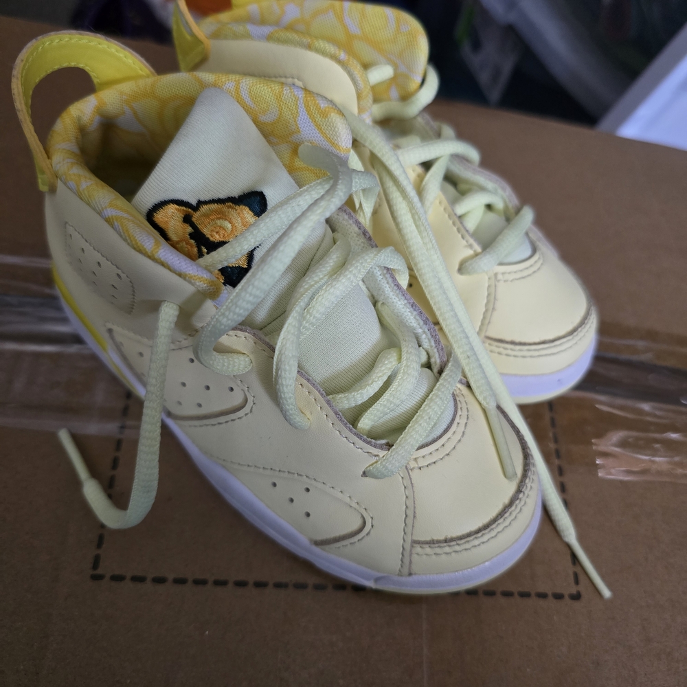 Jordan Yellow Sneakers Classic Style